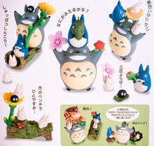 Charger l&#39;image dans la galerie, Collection figure NoseKyara  My Neighbor Totoro with Flowers and Plants
